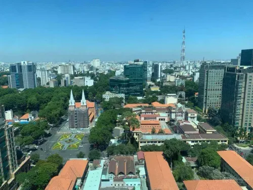 For Rent: Vincom Dong Khoi 3-Bedroom Apartment, 160m², City View