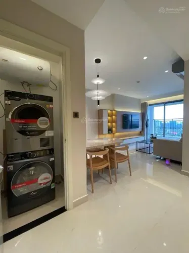 For Rent: Saigon Royal 2BR 2BA 90m² Brand New 100% River View Direct Fireworks View